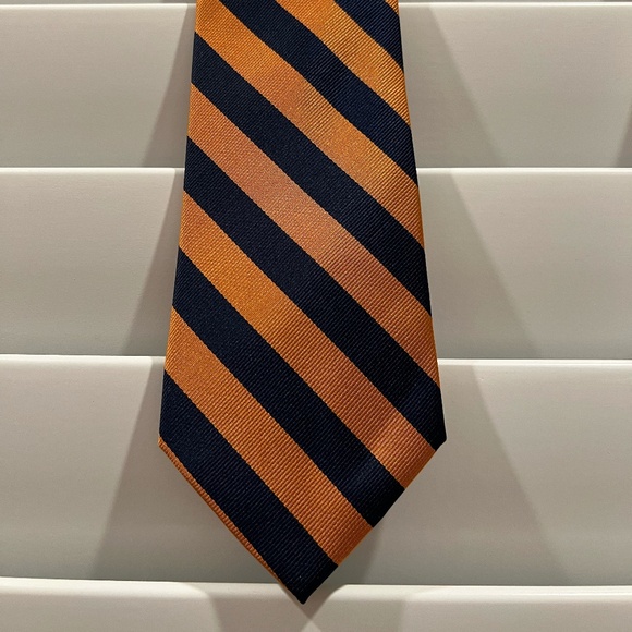 Tie - Picture 1 of 4